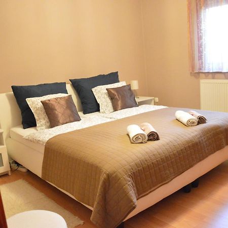 Villa Csilla Elegant House Ерд Екстериор снимка
