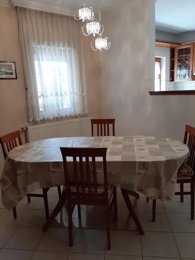 Villa Csilla Elegant House Ерд Екстериор снимка
