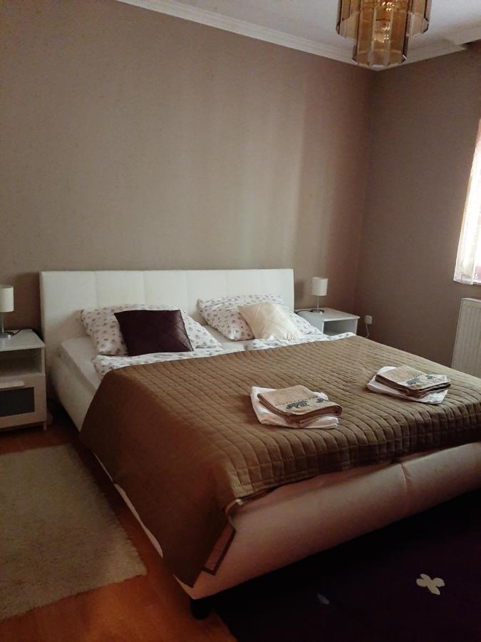 Villa Csilla Elegant House Ерд Екстериор снимка