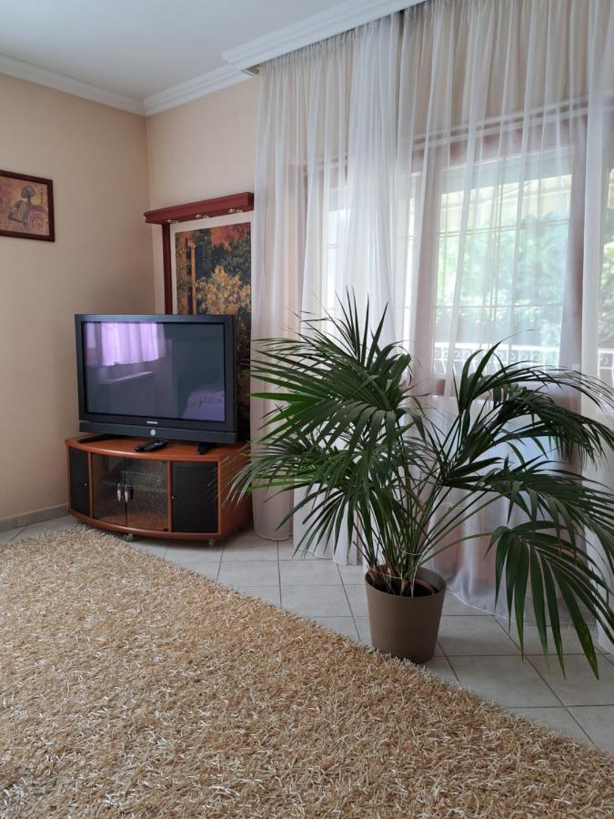 Villa Csilla Elegant House Ерд Екстериор снимка