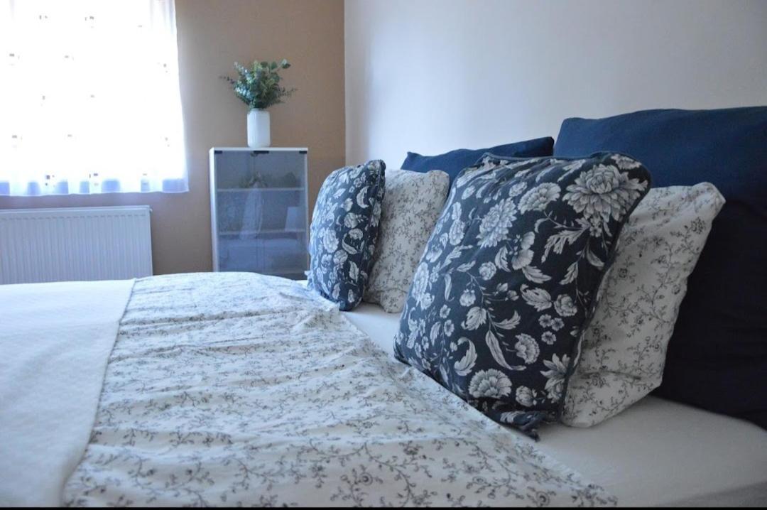 Villa Csilla Elegant House Ерд Екстериор снимка